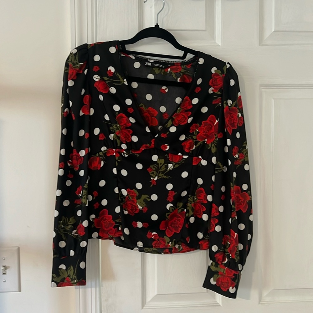 Beautiful Zara cropped blouse